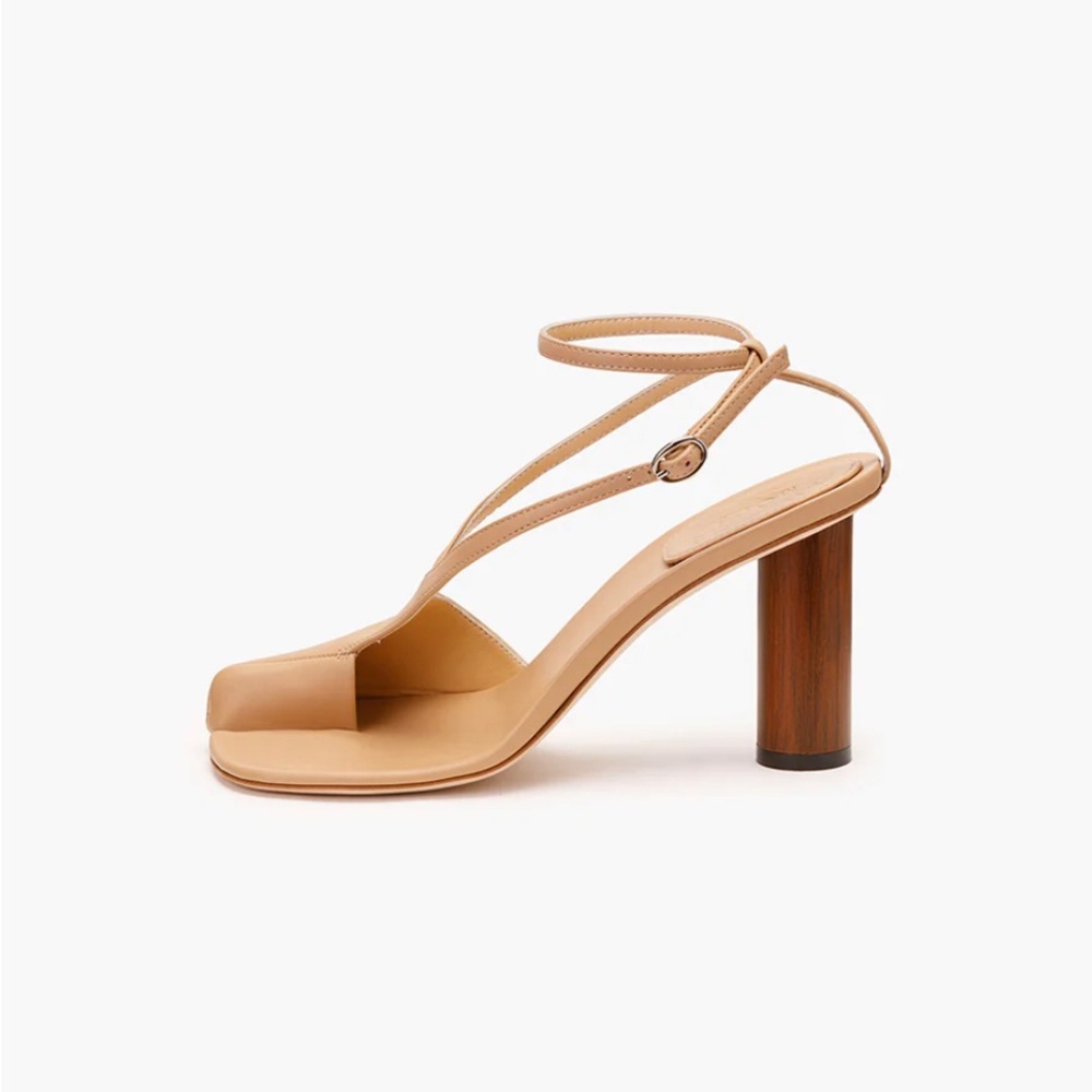 ASYMMETRIC CHRISTINE SHOES BEIGE by awake mode - Picture 3 of 5